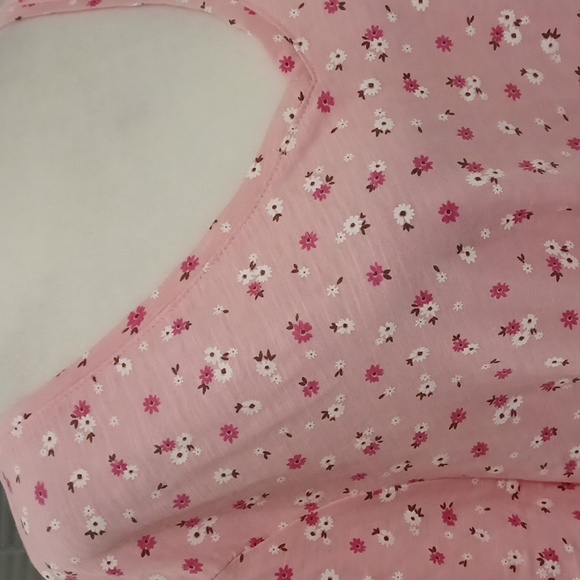 4/$40 Pink Floral Tee - Size 3X - Picture 2 of 6